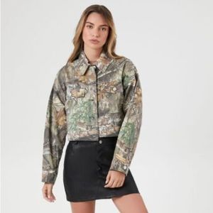 Camo crop jacket
